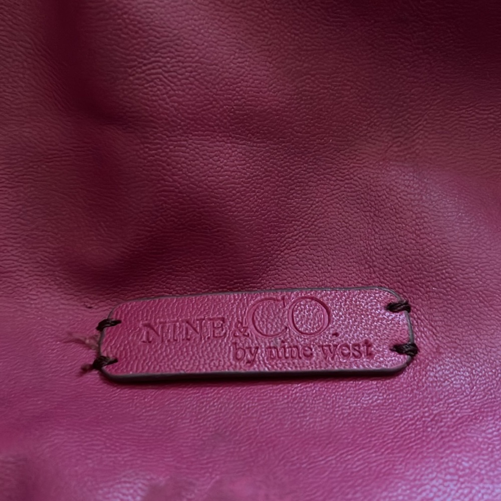 Nine & Co fuschia shoulder bag - Picture 7 of 9